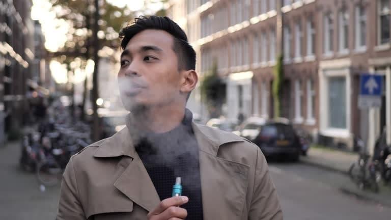 Elektronske Cigarete explained and how electronic cigarette vs normal cigarette comparisons affect health choices