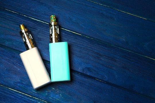 2025 evidence review of e-cigarettes and electronic cigarette cause cancer claims — risks, research and practical advice