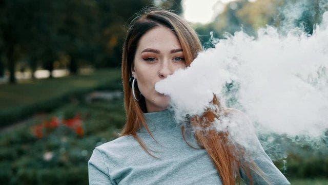 Practical guide to choosing a vape pen while respecting no smoking e cigarettes policies