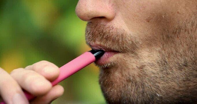 Breaking Down đá gà trực tiếp hôm nay c1 c2 c3 c4 Live Streams and How e-cigarette ads Shift Online Audience Trends